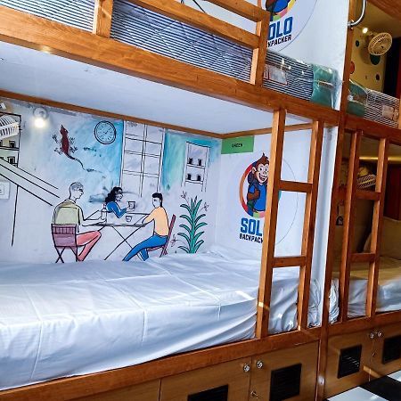 Solo Backpacker Hostel Mumbai Exterior photo
