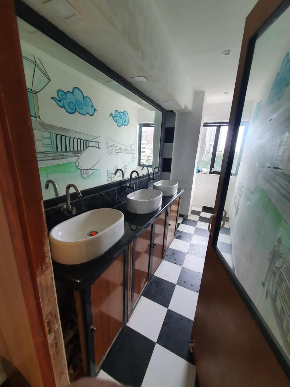 Solo Backpacker Hostel Mumbai Exterior photo